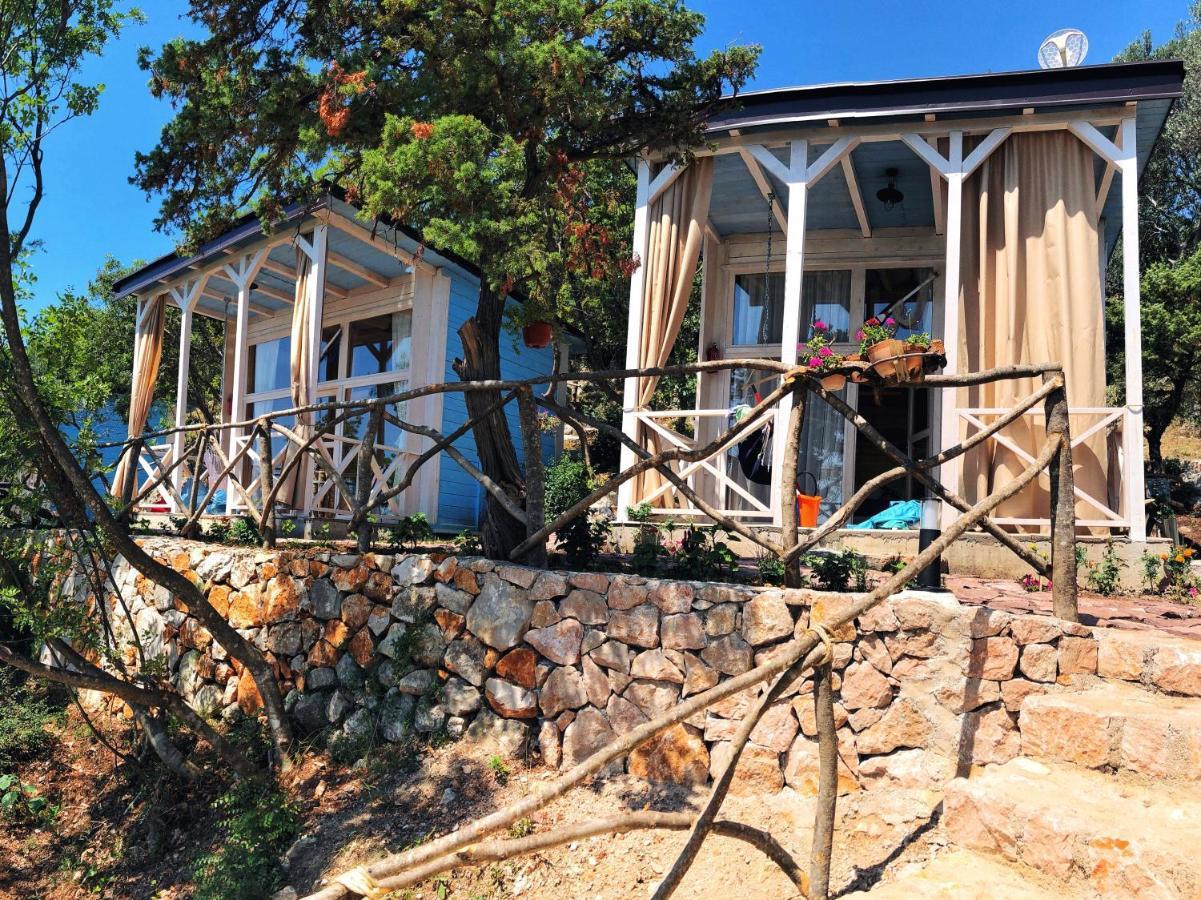 Tramontana Glamping Hotel Bar Exterior photo