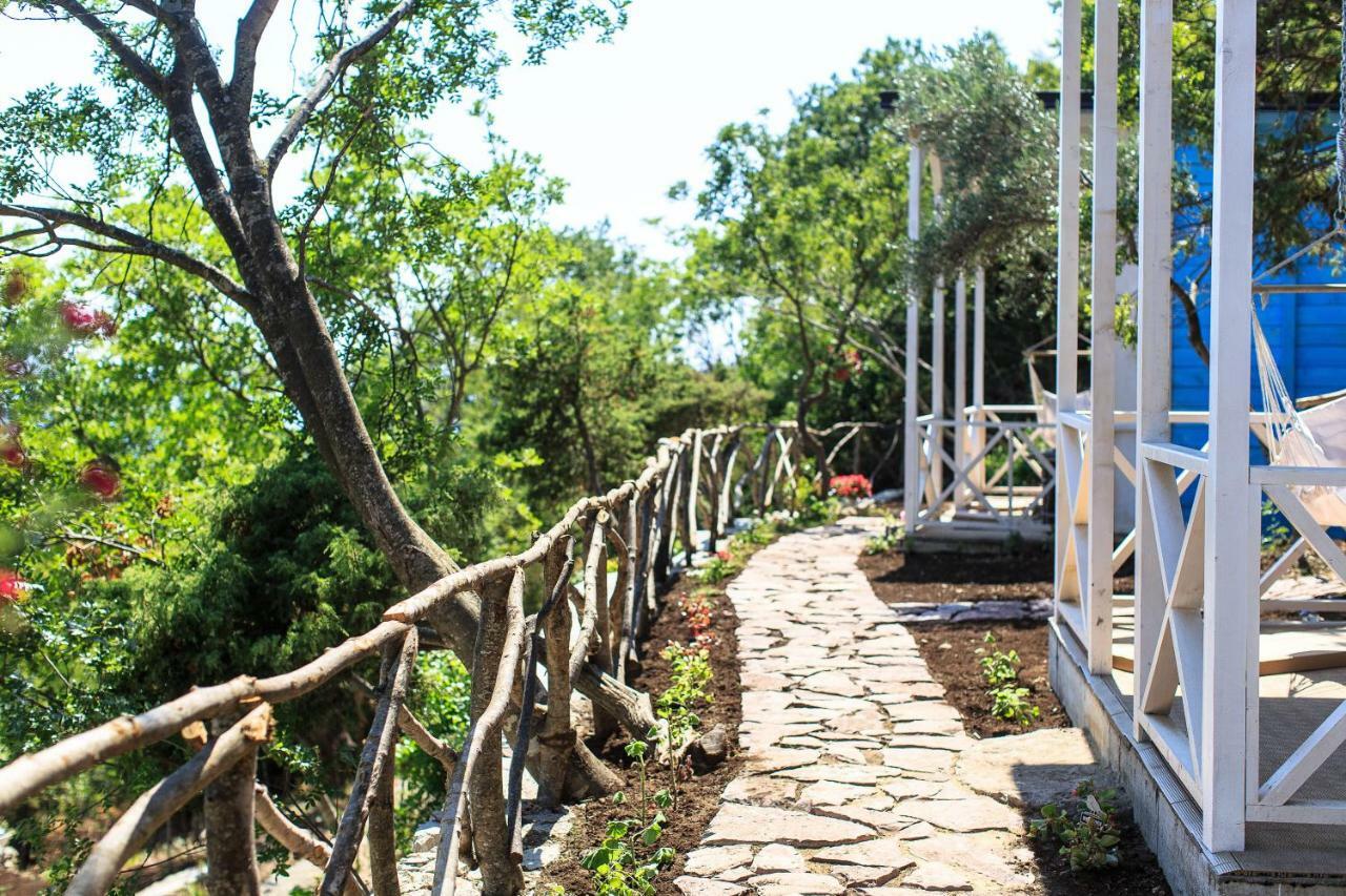 Tramontana Glamping Hotel Bar Exterior photo